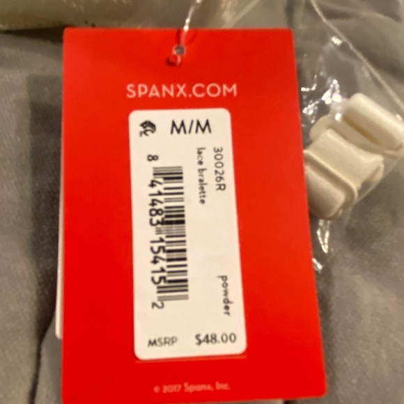 Spanx Undie-tectable lace wireless bralette - Powder - Picture 8 of 11